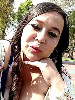 Fanny– naked stripping on cam for live sex video chat