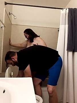 loves2cum4u naked stripping on cam for live sex video chat