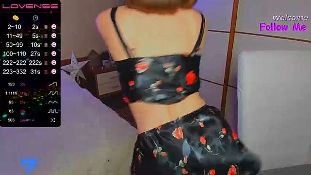 Mia_____ naked stripping on cam for live sex video chat