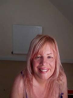 msjuicylucy1982 naked stripping on cam for live sex video chat