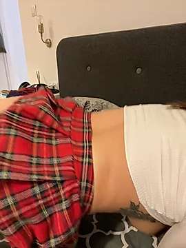Ursuprise naked stripping on cam for live sex video chat