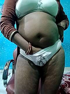 Goldy_05 naked stripping on cam for live sex video chat