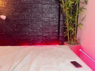 melanie-cage naked Live Sex Chat Room