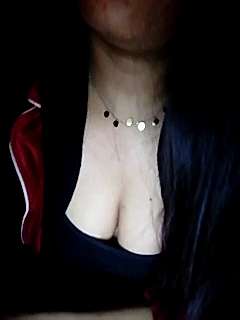 Raniia@xh naked stripping on cam for live sex video chat