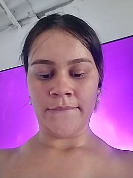 sweet_lucia naked stripping on cam for live sex video chat