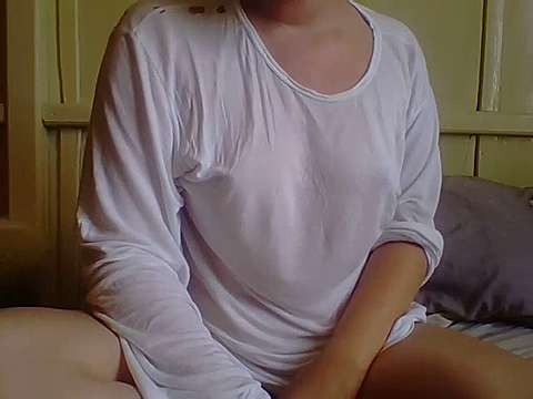 cafecomleite6 naked stripping on cam for live sex video chat