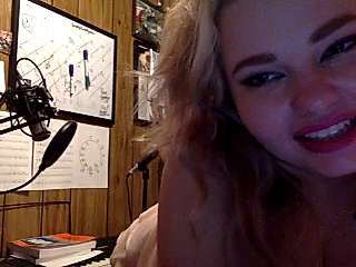 curvycollegeblondie naked stripping on cam for live sex video chat