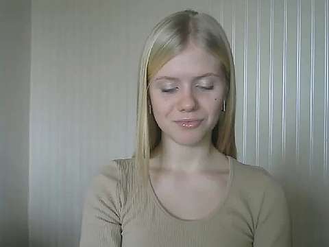 Anastelisa naked stripping on cam for live sex video chat