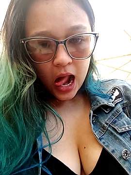 BellaFerrer naked stripping on cam for live sex video chat