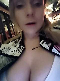 Bondgirl_013 naked stripping on cam for live sex video chat
