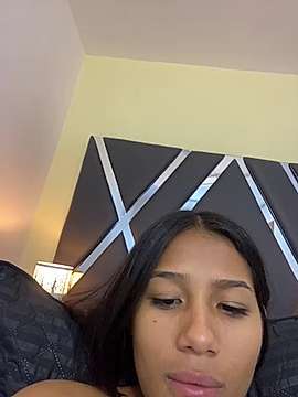Daya_Gadaf naked stripping on cam for live sex video chat