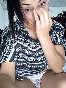 lorennrouse naked stripping on cam for live sex video chat