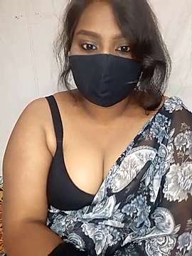 luckyee-sam naked stripping on cam for live sex video chat