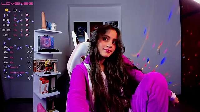 naomithompson naked stripping on cam for live sex video chat