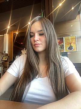 Niki_li naked stripping on cam for live sex video chat