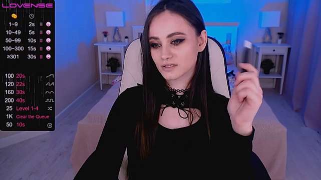 Oli_Via_Honey naked stripping on cam for live sex video chat