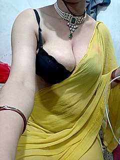 Sizzling_Kudi naked stripping on cam for live sex video chat