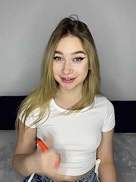 Alexaaa___ naked stripping on cam for live sex video chat