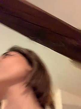 bea_i naked stripping on cam for live sex video chat