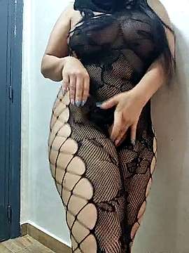 lina-moon1 naked stripping on cam for live sex video chat