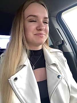 Stunning_Angel naked stripping on cam for live sex video chat