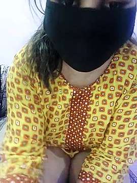 Pakistanicouple1997 naked stripping on cam for live sex video chat