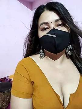 yours-megah naked stripping on cam for live sex video chat