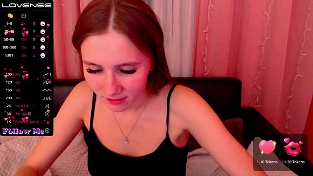 ElizabethCross naked stripping on cam for live sex video chat