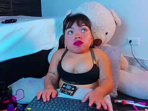 Stayce_thompson naked stripping on cam for live sex video chat