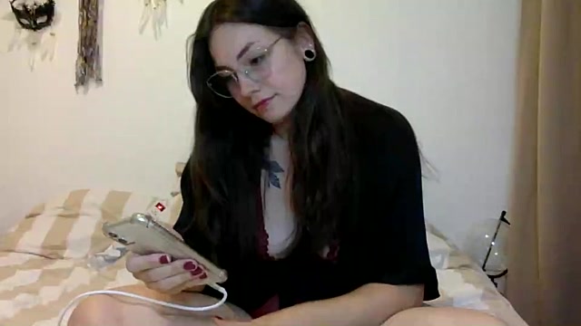 TalullaX naked stripping on cam for live sex video chat