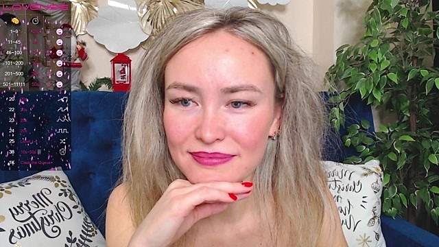 AshleWillkins naked stripping on cam for live sex video chat