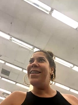 Bigbuttbrooklynn naked stripping on cam for live sex video chat