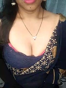 Indianhotrashmi naked stripping on cam for live sex video chat