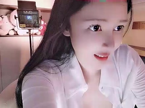 pr3ttyp1nkpussy naked stripping on cam for live sex video chat