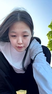 Aiko_Yumi naked stripping on cam for live sex video chat