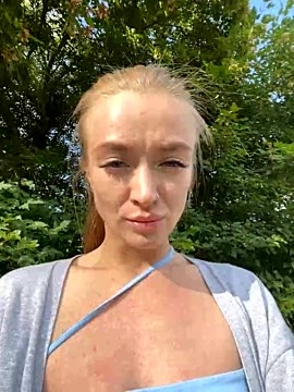 Brilliant-wine naked stripping on cam for live sex video chat