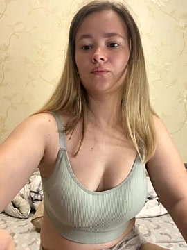 CaramelleSweet_USA naked stripping on cam for live sex video chat