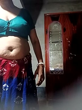 Cute-Pari22 naked stripping on cam for live sex video chat