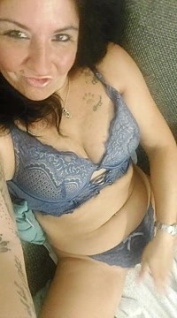 _HOT-GIRLY_ naked stripping on cam for live sex video chat