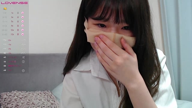 _MiuMiu_ naked stripping on cam for live sex video chat
