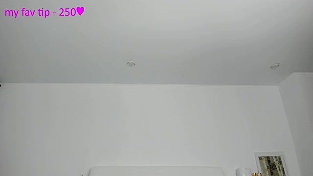 moonamur naked stripping on cam for live sex video chat