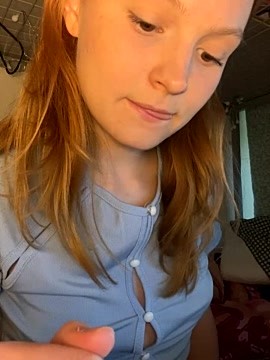 Sweet___cheeks naked stripping on cam for live sex video chat