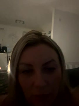 xxLexixx naked stripping on cam for live sex video chat