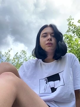 AlisaDave naked stripping on cam for live sex video chat
