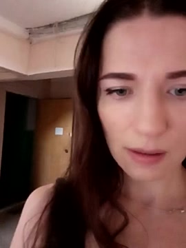 Brilliant-Queen1 naked stripping on cam for live sex video chat