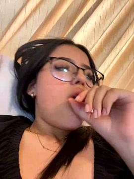 Daniela1_pink naked stripping on cam for live sex video chat