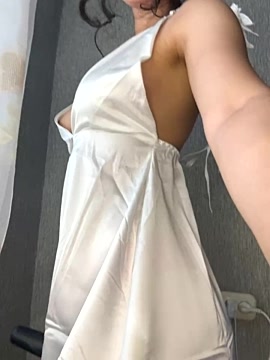 illusioon naked stripping on cam for live sex video chat