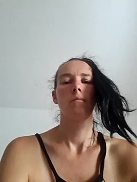lovehoneybee1 naked stripping on cam for live sex video chat