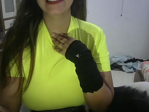 reet_kaur69 naked stripping on cam for live sex video chat