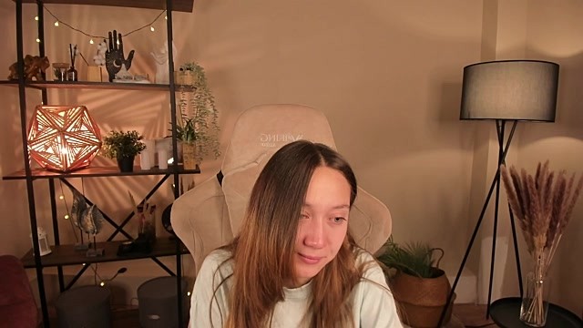 WebbyCassie naked stripping on cam for live sex video chat